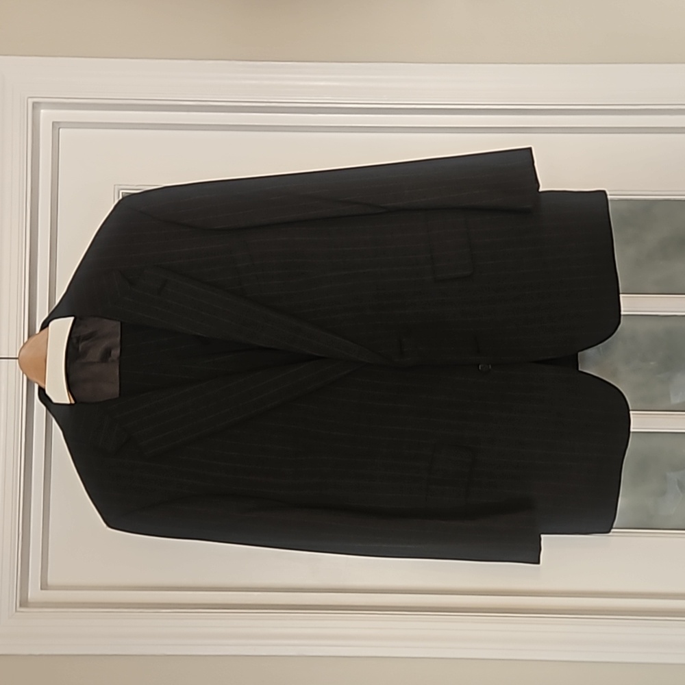 Brooks Brothers high fashion Pin Stripe men suit Size 43R